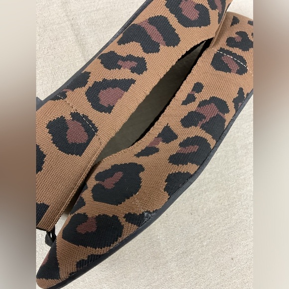 Women’s Journee Collection Tayleen Pointed Toe Ballet Flats Leopard Print Size 9 - Picture 8 of 11